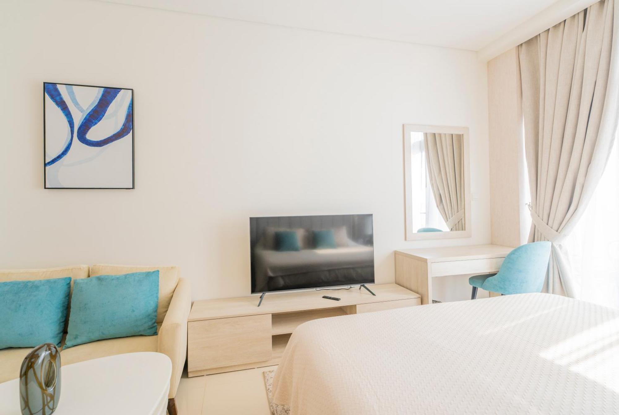 With Pool And Private Access On Palm Jumeirah Appartement Dubai