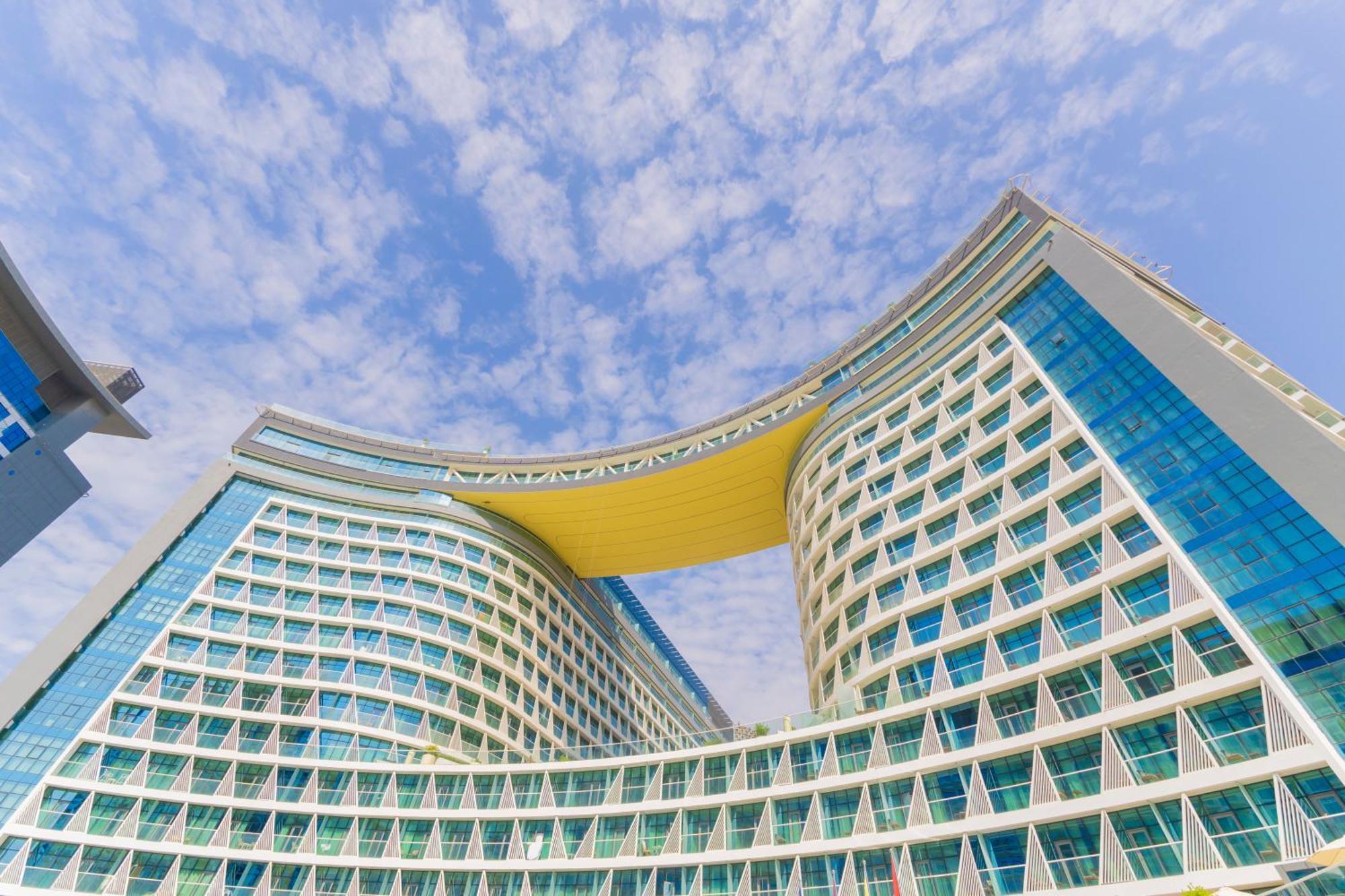 With Pool And Private Access On Palm Jumeirah Appartement Dubai