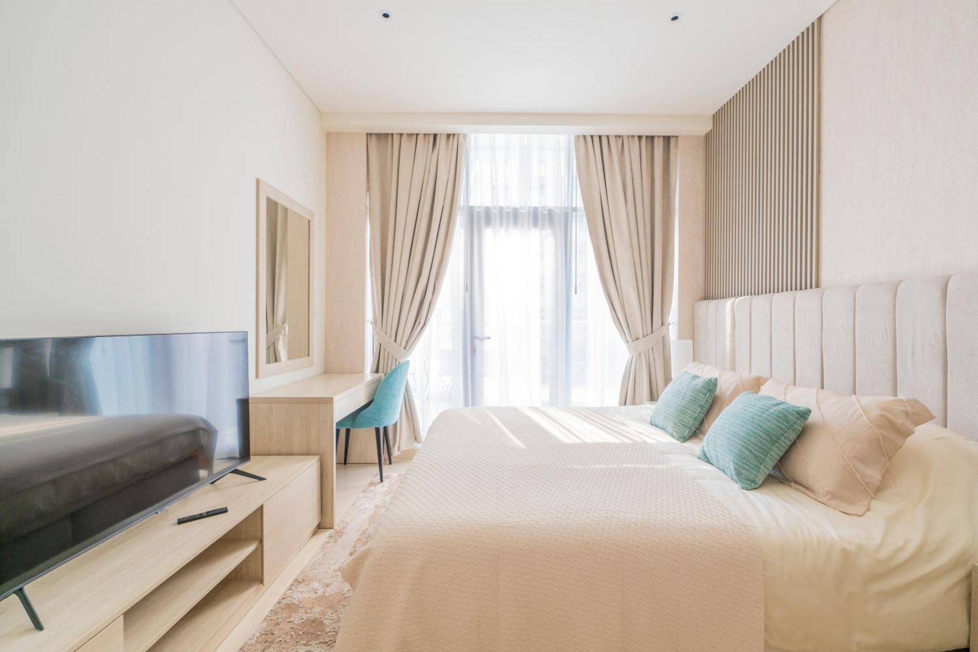 With Pool And Private Access On Palm Jumeirah Appartement *