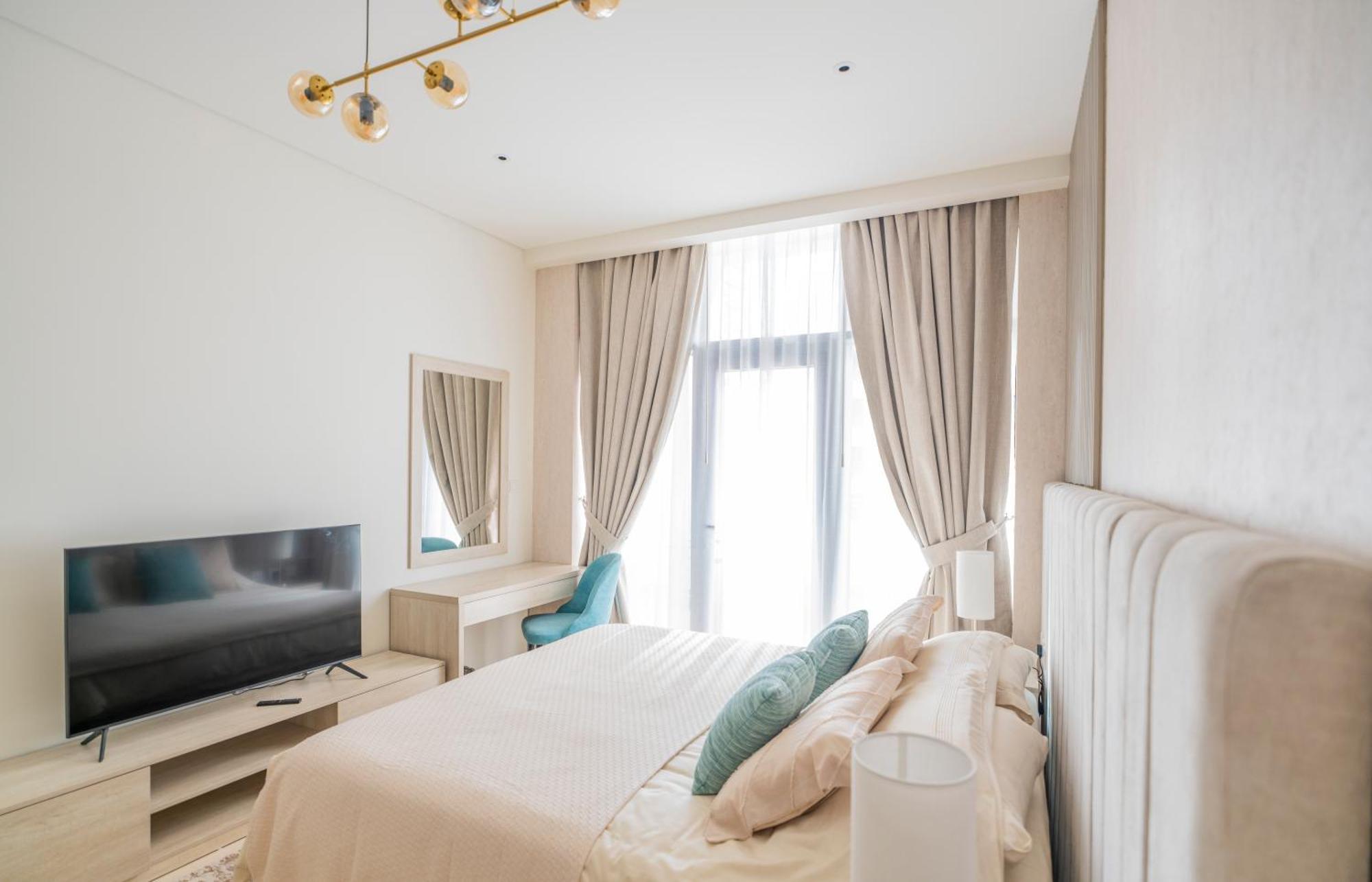 With Pool And Private Access On Palm Jumeirah Appartement *